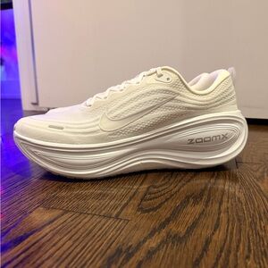 Nike Men’s Vomero Plus